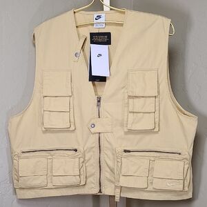 Nike Men's Beige Multi-Pocket Vest